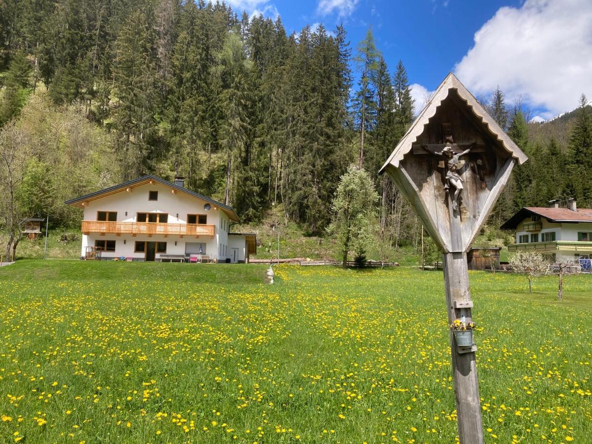 Appartement Bergfuier Holzgau Bagian luar foto
